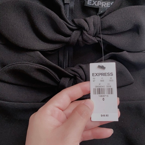 Tie Front Peplum Top - Picture 6 of 6